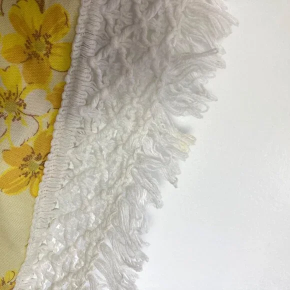 Vintage Handmade Yellow Floral Tablecloth Crochet Edge Fringe 64" Round Spring - Picture 4 of 9